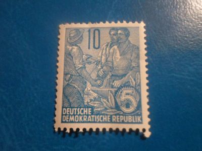 Лот: 17480574. Фото: 1. Чистая марка для Вашей коллекции... Марки