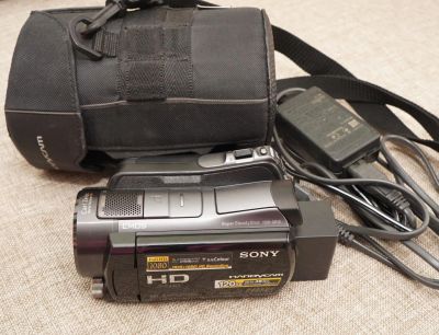 Лот: 11155399. Фото: 1. Видеокамера Sony HDR SR-12. Видеокамеры