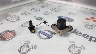 Лот: 23583209. Фото: 1. Датчик уровня масла Mercedes-Benz... Электрооборудование