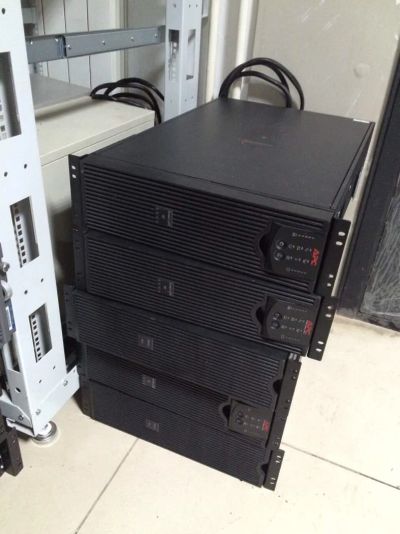 Лот: 9271096. Фото: 1. Батарея Smart-UPS RT SURT192XLBP. ИБП, аккумуляторы для ИБП