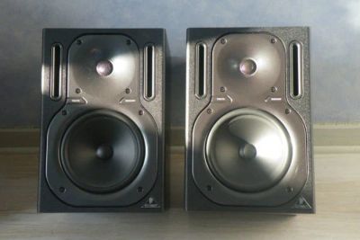 Лот: 16643515. Фото: 1. Куплю пару Behringer B2030P (A... Эстрадная акустика и усилители