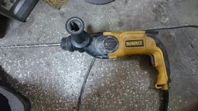 Лот: 9208067. Фото: 1. перфоратор DeWALT D25103K. Электроинструмент