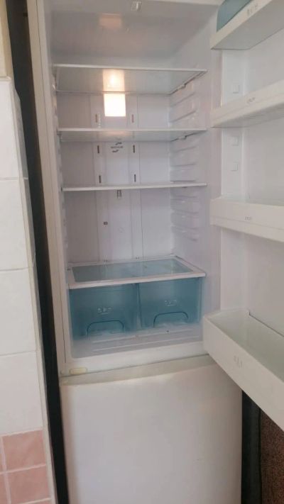 Лот: 18233942. Фото: 1. Холодильник Daewoo NoFrost 417. Холодильники, морозильные камеры