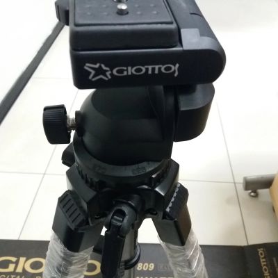 Лот: 16618530. Фото: 1. Штатив трипод Giottos vt 809. Штативы, держатели