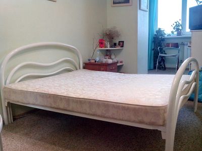 Лот: 3778375. Фото: 1. Двухспальная железная кровать. Кровати