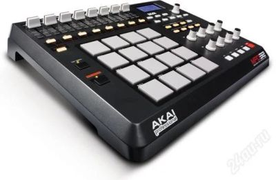 Лот: 1977475. Фото: 1. MIDI-контроллер Akai MPD32. Клавишные