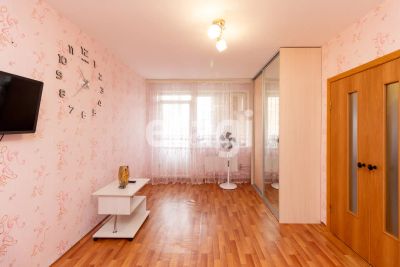 Лот: 25288044. Фото: 1. 1-комн. квартира , Красноярск... Квартиры, студии