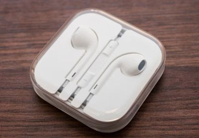 Лот: 4550668. Фото: 1. Наушники Apple EarPods (оригинальные... Красноярск