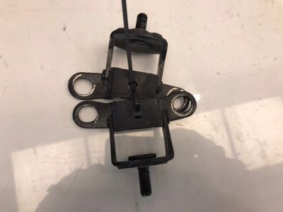Лот: 21704104. Фото: 1. петля багажника Toyota Raize A200A. Двигатель и элементы двигателя