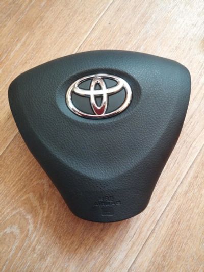 Лот: 9296693. Фото: 1. Крышка Airbag руля Toyota. Салон