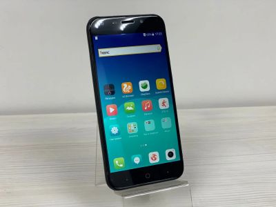 Лот: 16227456. Фото: 1. Смартфон ZTE Blade A6 32Гб. Только... Смартфоны