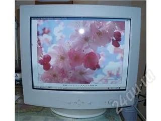 Лот: 147756. Фото: 1. Монитор 17" LG StudioWorks 700B. ЭЛТ-мониторы