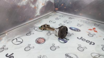 Лот: 23589795. Фото: 1. Поршень с шатуном BMW 1-Series... Двигатель и элементы двигателя
