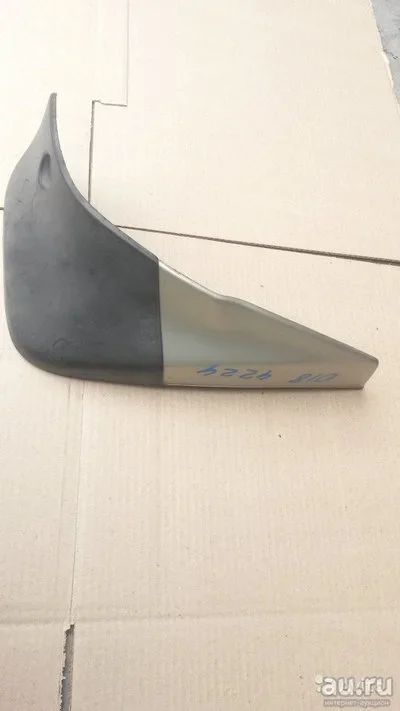 Лот: 13623360. Фото: 1. Брызговик передний R на Toyota... Кузов