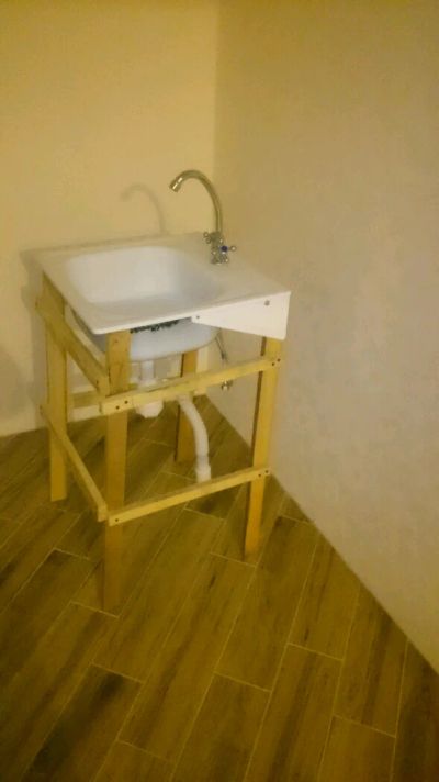 Лот: 9476344. Фото: 1. Раковина от застройщика. Раковины, умывальники