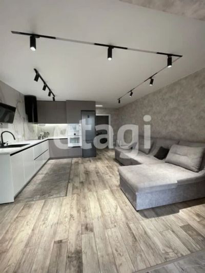 Лот: 25288214. Фото: 1. 3-комн. квартира , Красноярск... Квартиры, студии