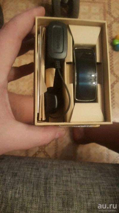 Лот: 12746362. Фото: 1. Часы Samsung gear fit. Смарт-часы, фитнес-браслеты, аксессуары