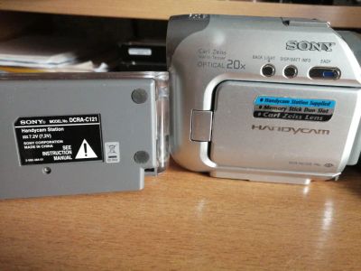 Лот: 21325900. Фото: 1. Видеокамера Sony DCR-HC32E. Видеокамеры