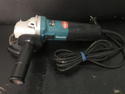 Лот: 17414977. Фото: 1. Болгарка,УШМ Makita 9562CVН, 1200... Электроинструмент