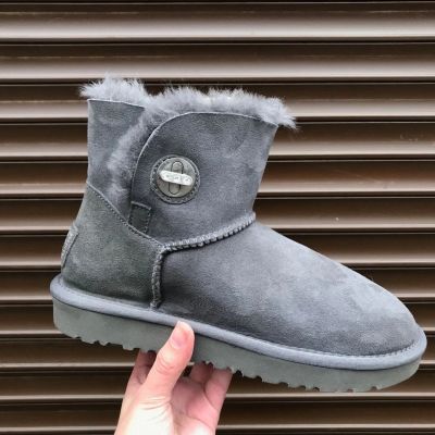 Лот: 12628730. Фото: 1. Сапоги Ugg серого цвета. Сапоги