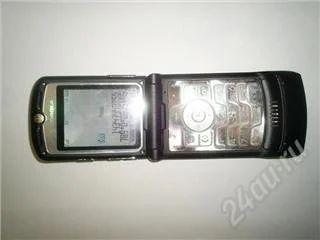 Лот: 137354. Фото: 1. Moto V3i. Кнопочные мобильные телефоны
