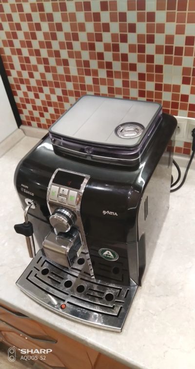 Лот: 12048032. Фото: 1. Кофемашина Philips Saeco HD8833... Кухонная