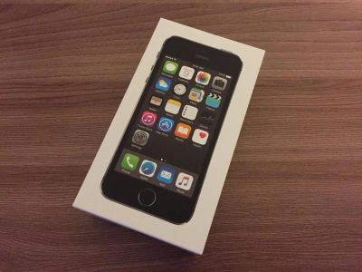Лот: 7508303. Фото: 1. iPhone 5S 16GB PCT Новый. Брелоки, подвески