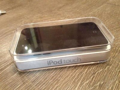 Лот: 2360786. Фото: 1. Ipod touch 4g 32gb. Плееры