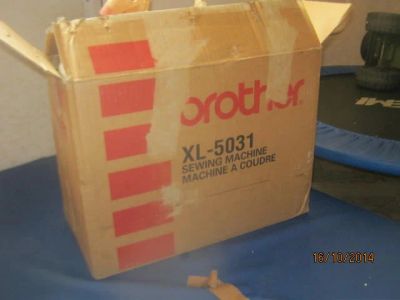 Лот: 4625589. Фото: 1. машинка швейная broter. Швейная, вязальная