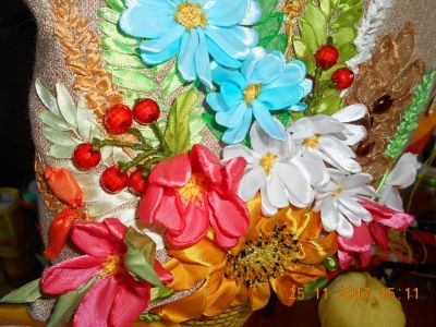 Лот: 11667862. Фото: 1. косметичка вышитая атласными лентами... Вышивание