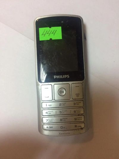 Лот: 8295946. Фото: 1. №444 . Телефон Philips Xenium... Кнопочные мобильные телефоны