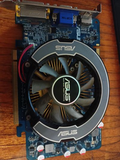 Лот: 18625028. Фото: 1. Видеокарта ASUS EN9500GT. Видеокарты