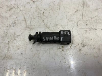 Лот: 21715600. Фото: 1. концевик Renault Symbol LB. Двигатель и элементы двигателя