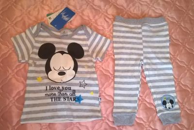 Лот: 8563075. Фото: 1. Костюмчик Disney с Микки. Подарочный... Костюмы, пиджаки, комбинезоны