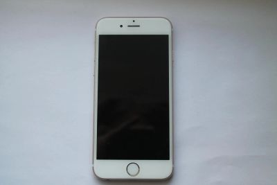 Лот: 9405776. Фото: 1. iPhone 6 128GB Gold. Смартфоны