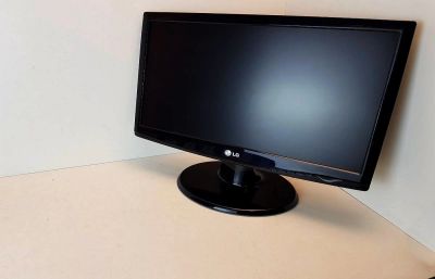 Лот: 16245200. Фото: 1. Монитор 19" LG W1943C (16:9). ЖК-мониторы