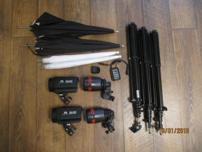 Лот: 6773525. Фото: 1. фотовспышка. Вспышки, осветители, рассеиватели