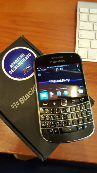 Лот: 8383149. Фото: 1. Blackberry 9900. Кнопочные мобильные телефоны