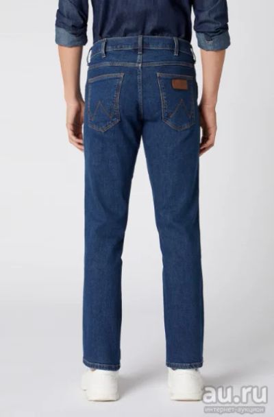 Лот: 17817064. Фото: 1. Джинсы прямые мужские Wrangler... Брюки, джинсы, шорты