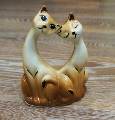 Лот: 6648140. Фото: 1. Статуэтка "Кошки" 12см. Фигурки, статуэтки