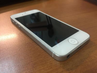 Лот: 11370956. Фото: 1. Смартфон Apple iPhone 5 - 16gb... Смартфоны