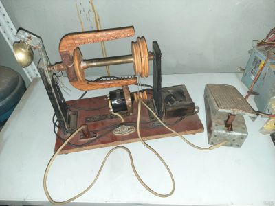 Лот: 17770404. Фото: 1. Прялка электрическая. Орудия труда