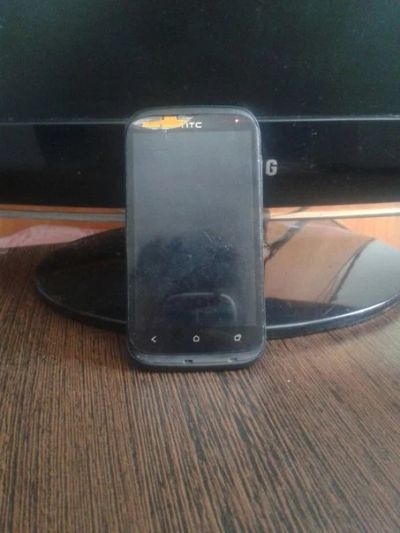 Лот: 6803129. Фото: 1. HTC Desire X, рабочий с рубля. Смартфоны