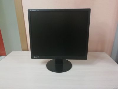 Лот: 13675890. Фото: 1. Монитор LG Flatron L1942SE. ЖК-мониторы