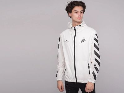 Лот: 16179644. Фото: 1. Ветровка Nike (19330) Размер одежды... Верхняя одежда