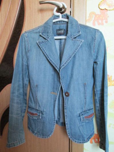 Лот: 10952900. Фото: 1. Джинсовый жакет 42-44 размер. Пиджаки, жакеты, жилеты