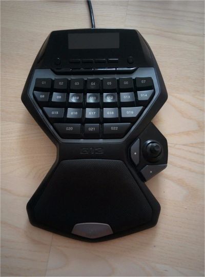 Лот: 7917550. Фото: 1. Геймпад Logitech G13 Advanced... Рули, джойстики