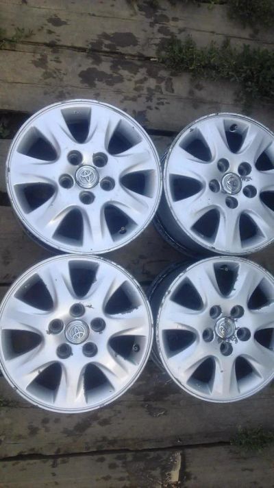 Лот: 10347698. Фото: 1. Оригинальные диски Toyota R15... Диски