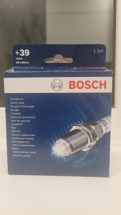 Лот: 21048614. Фото: 1. Свечи зажигания Bosch HR8MCV+. Двигатель и элементы двигателя