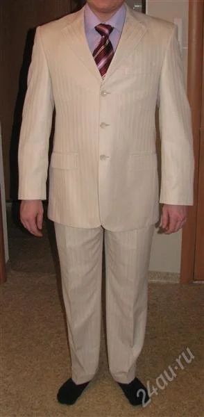 Лот: 837255. Фото: 1. Бело-кремовый мужской костюм р... Костюмы классические, деловые